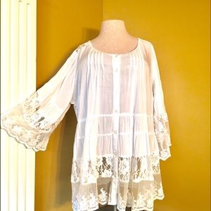 ❤️DENIM 24/7 TIERED, WHITE, LACE TOP- PLUS SIZE